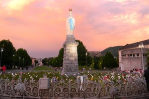 socha Panny Marie | Lourdes